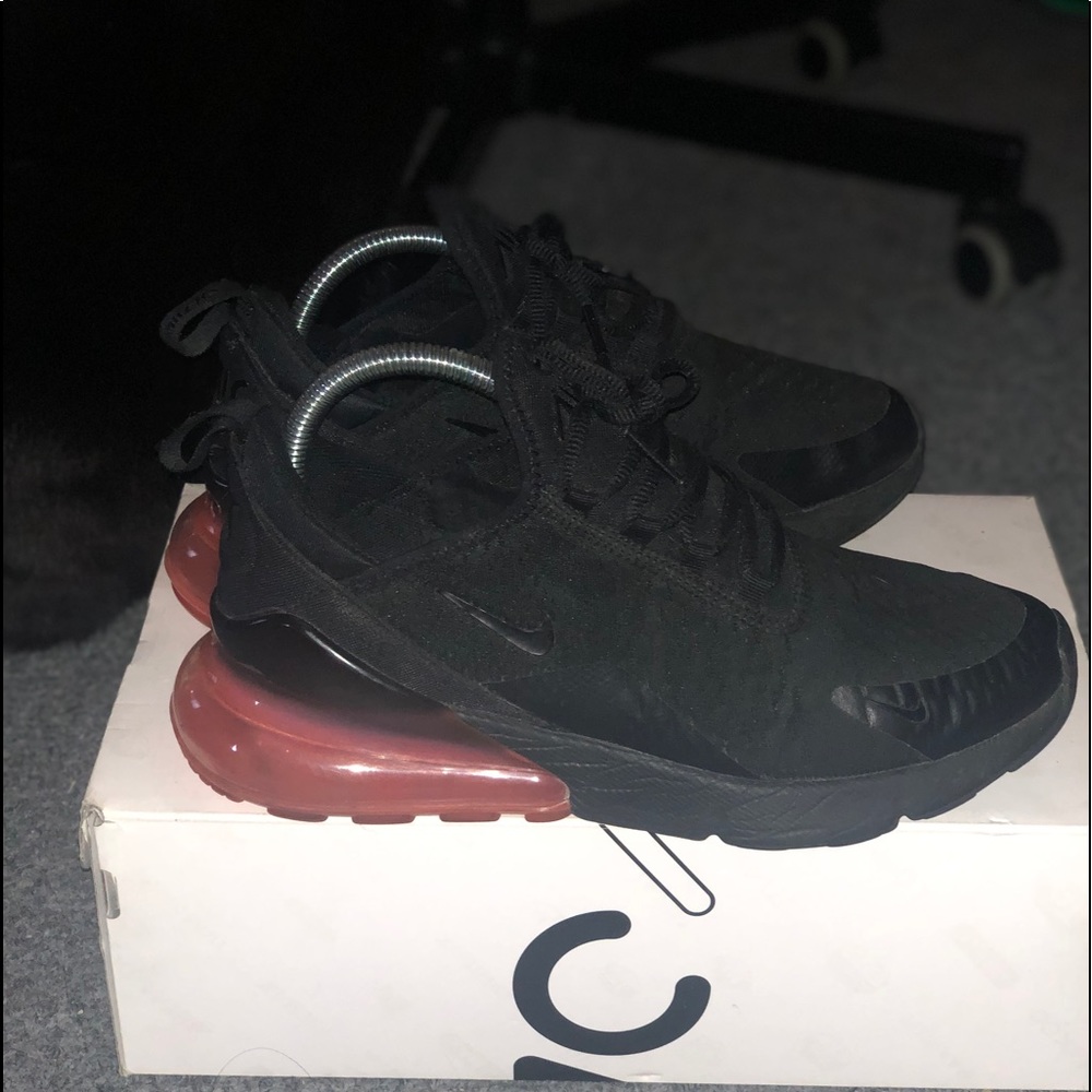 Nike Air Max 270